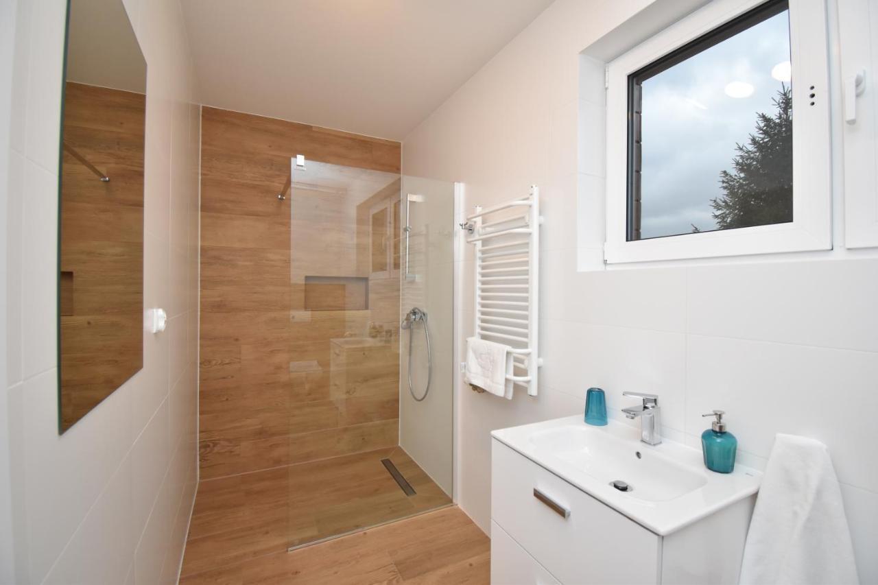 שצ'צ'ירק Apartamenty Pod Skalitem מראה חיצוני תמונה