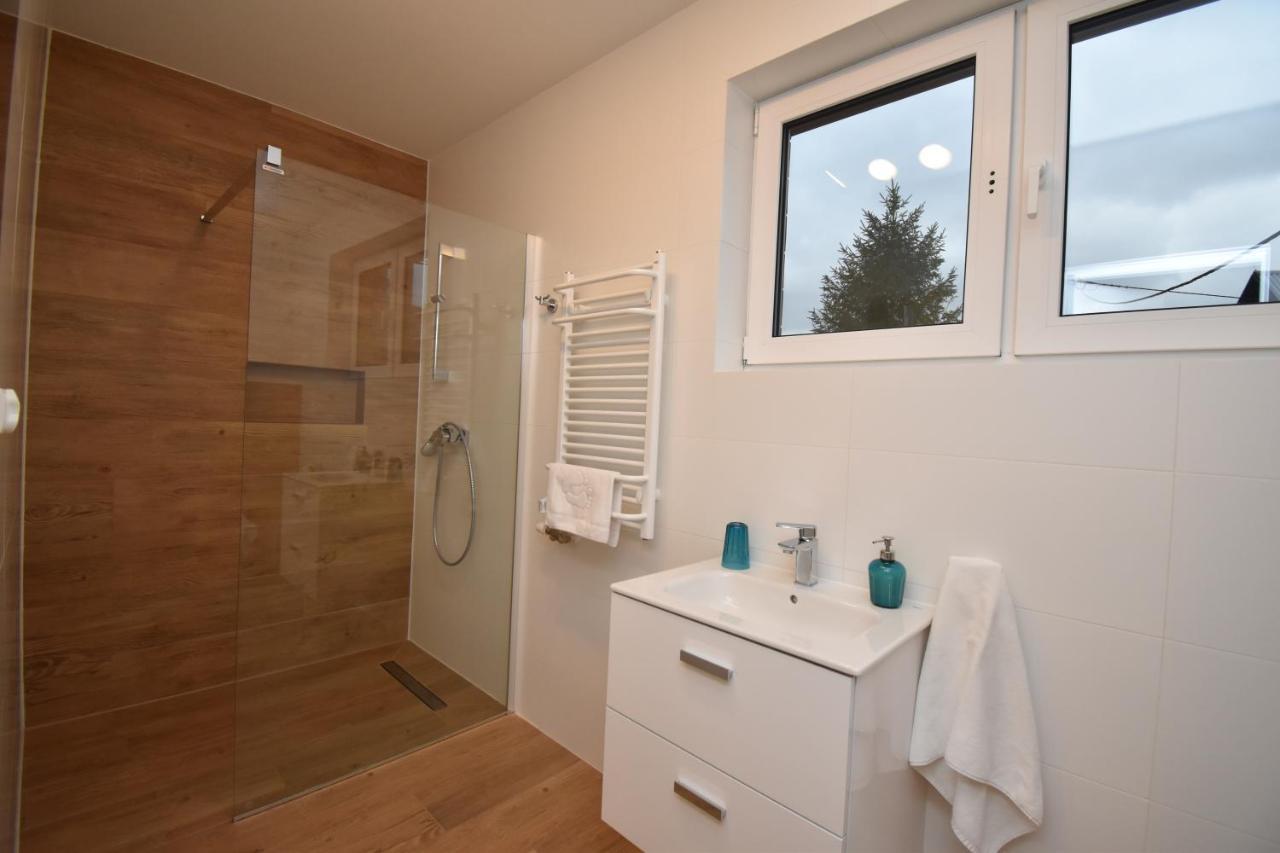 שצ'צ'ירק Apartamenty Pod Skalitem מראה חיצוני תמונה